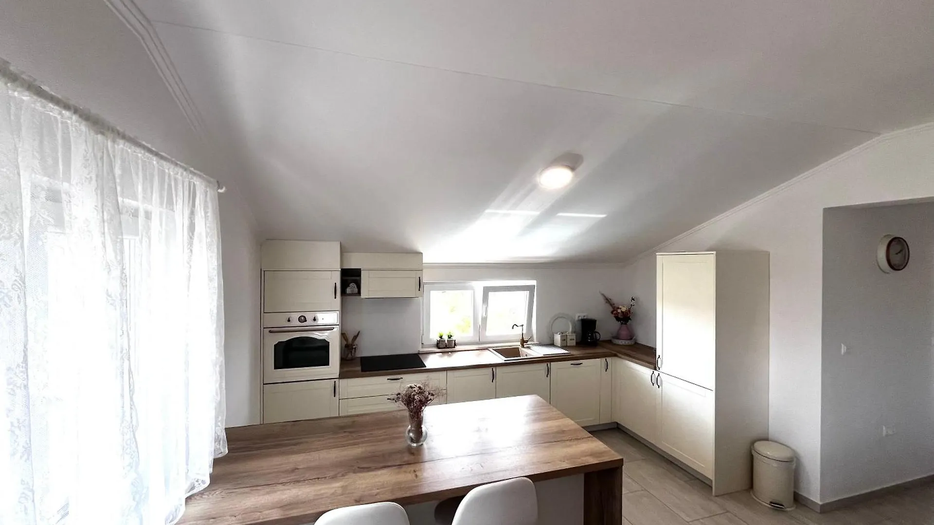 Apartman Barbara Brkic 0*,